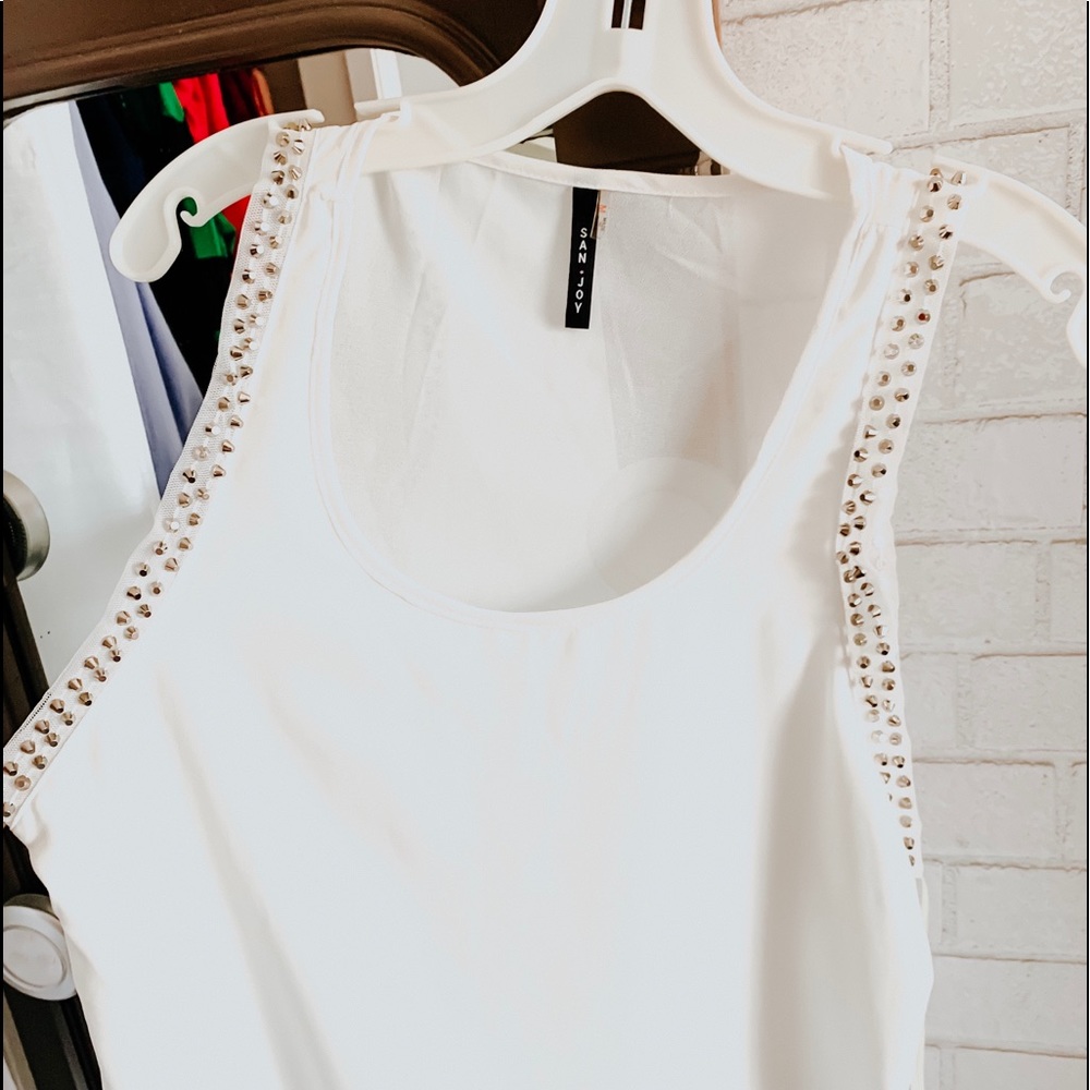 basic flowy tank